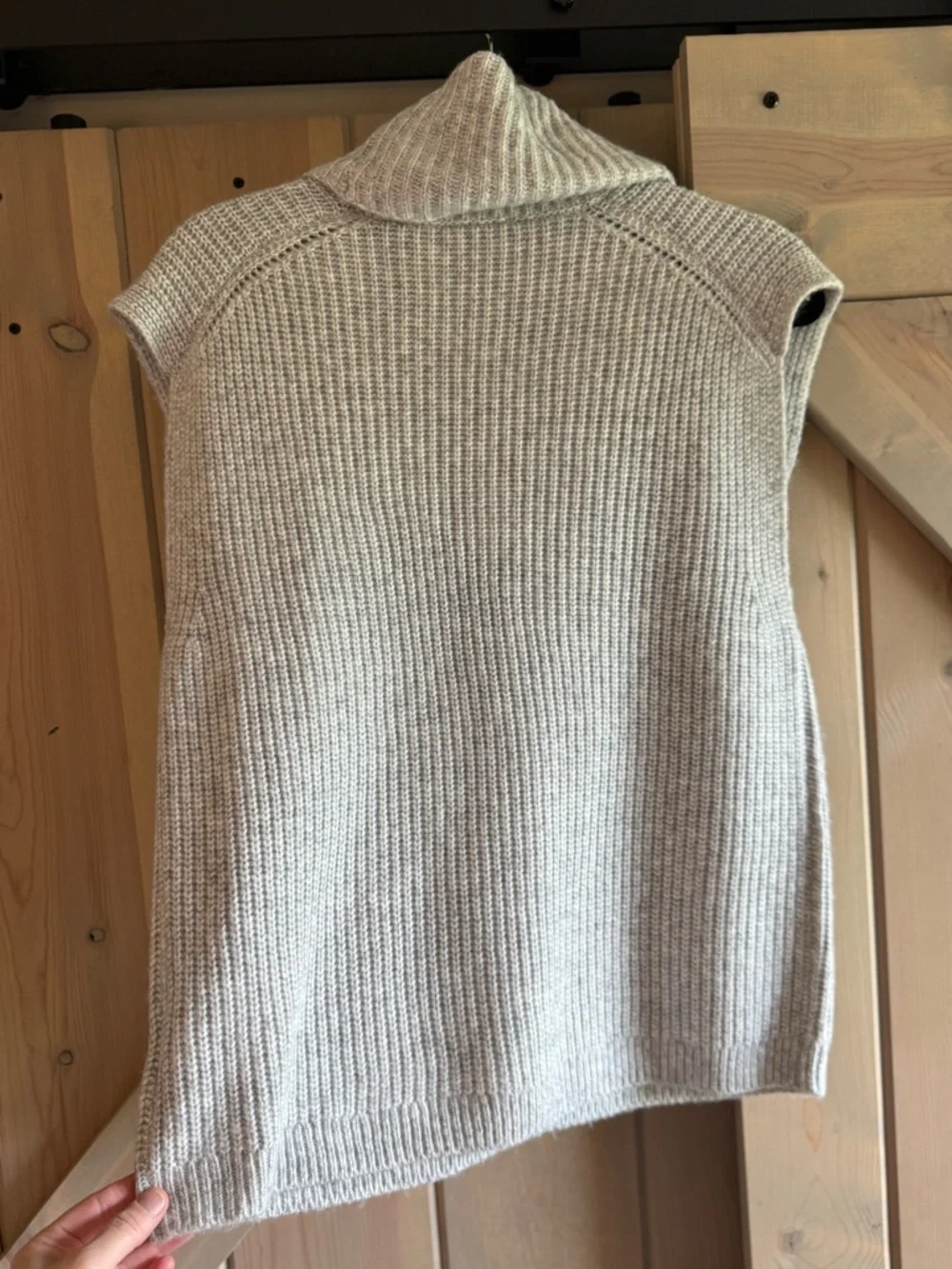 NWT Express *Grey Sleeveless Turtleneck Sweater - Picture 4 of 6